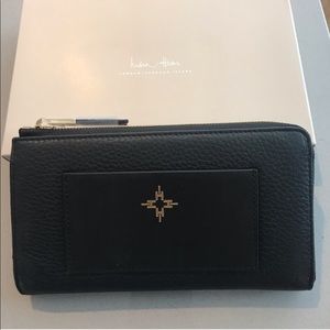 Rare Discontinued India Hicks Black Reserve Wallet